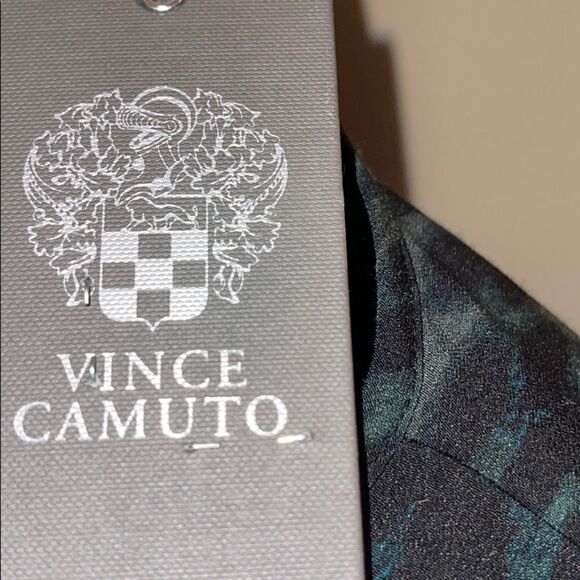 NWT Vince Camuto Animal Print Blouse Top black - Picture 2 of 5